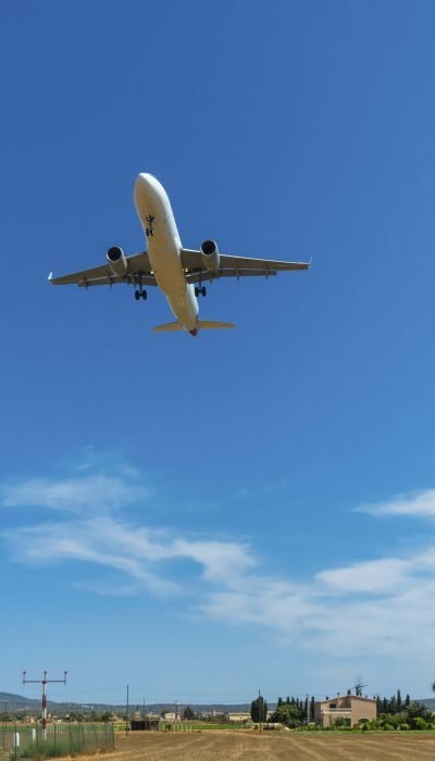 spain-palma-de-mallorca-landing-jet-2024-09-15-10-42-03-utc